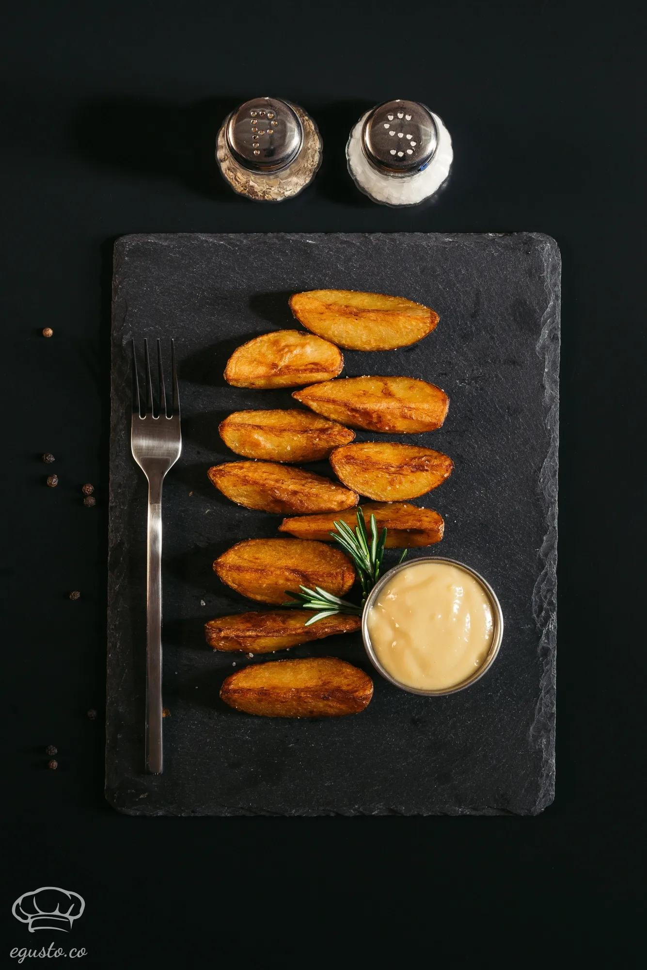 Image for: Sizzling Buffalo Potato Wedges